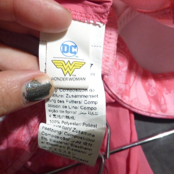 WONDER WOMAN x SHEIN pink strapless comic book print mini dress - Picture 10 of 10